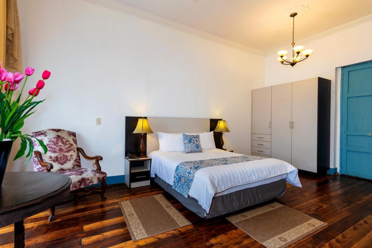 Del Parque Hotel & Suites Куенка Екстер'єр фото