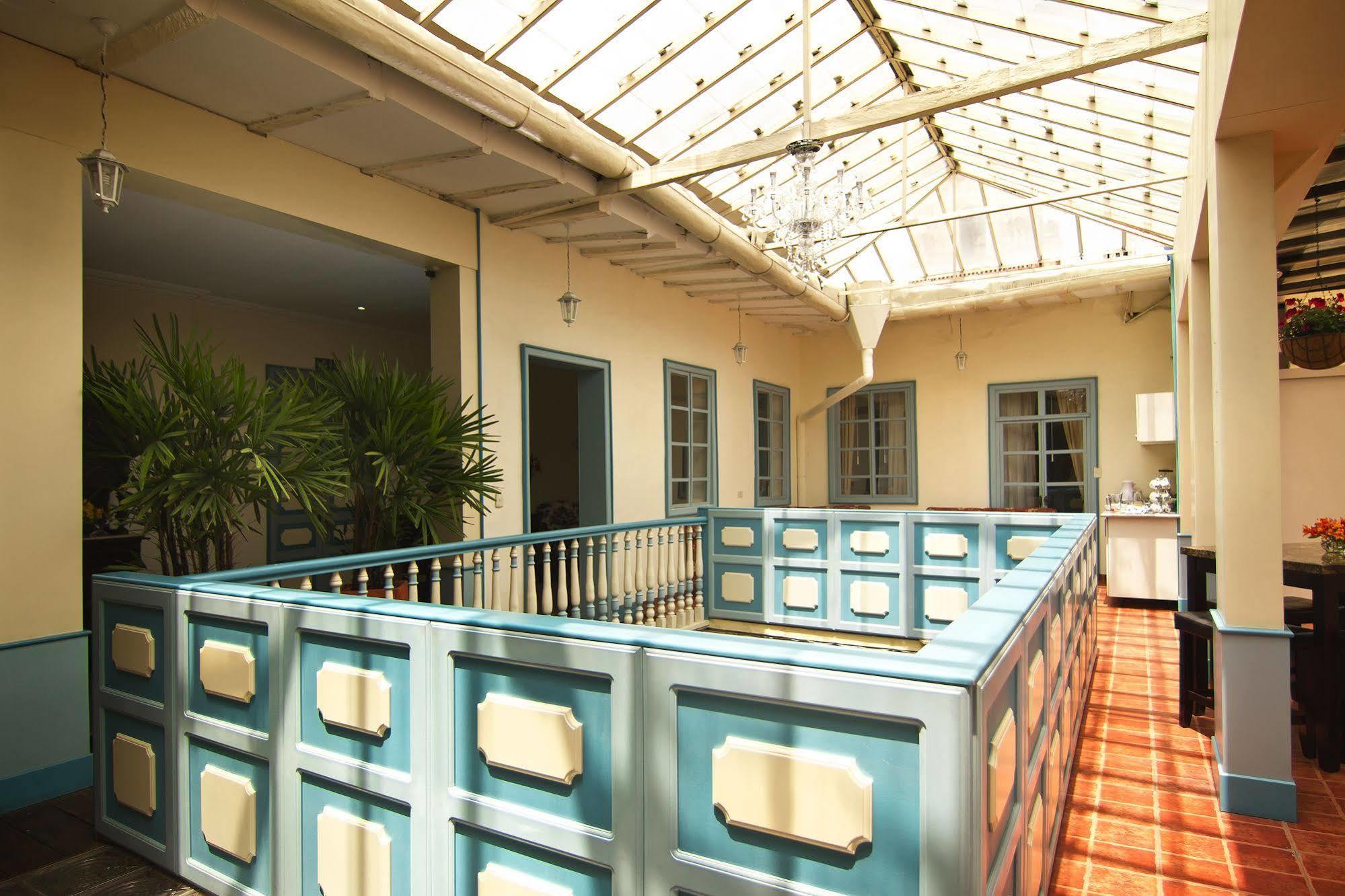 Del Parque Hotel & Suites Куенка Екстер'єр фото